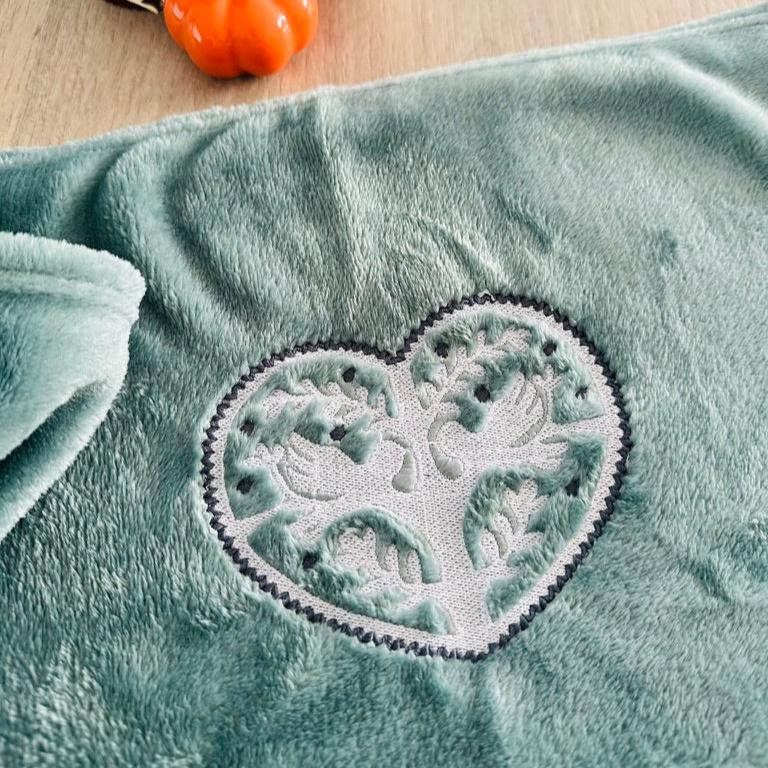 Plaid brodé "Coeur"