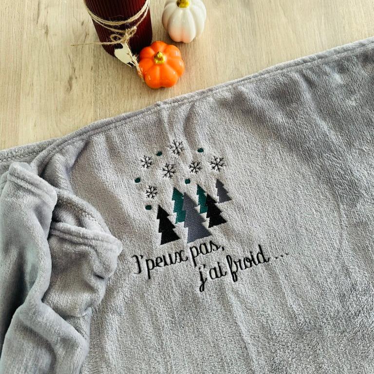 Plaid brodé "j'peux pas j'ai froid"