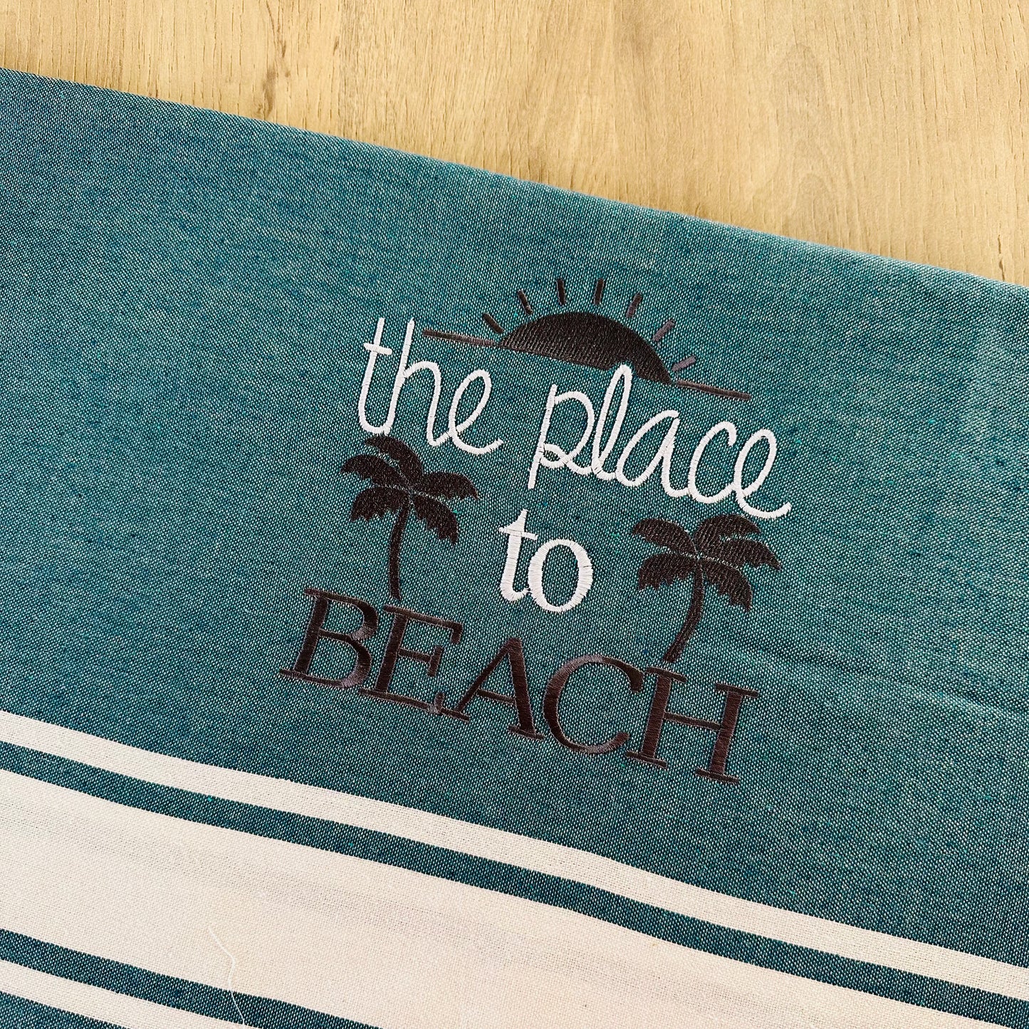 Fouta brodée, the place to beach