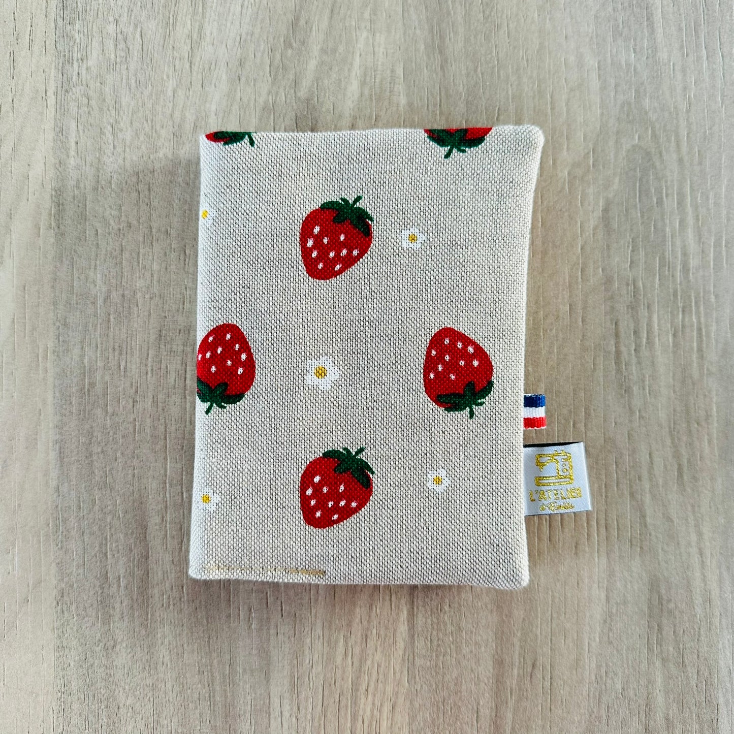 Protège passeport, fraises