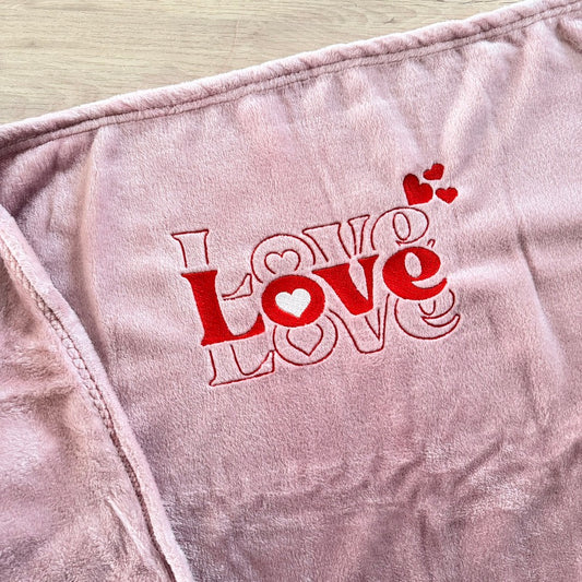 Plaid brodé, Love coeur