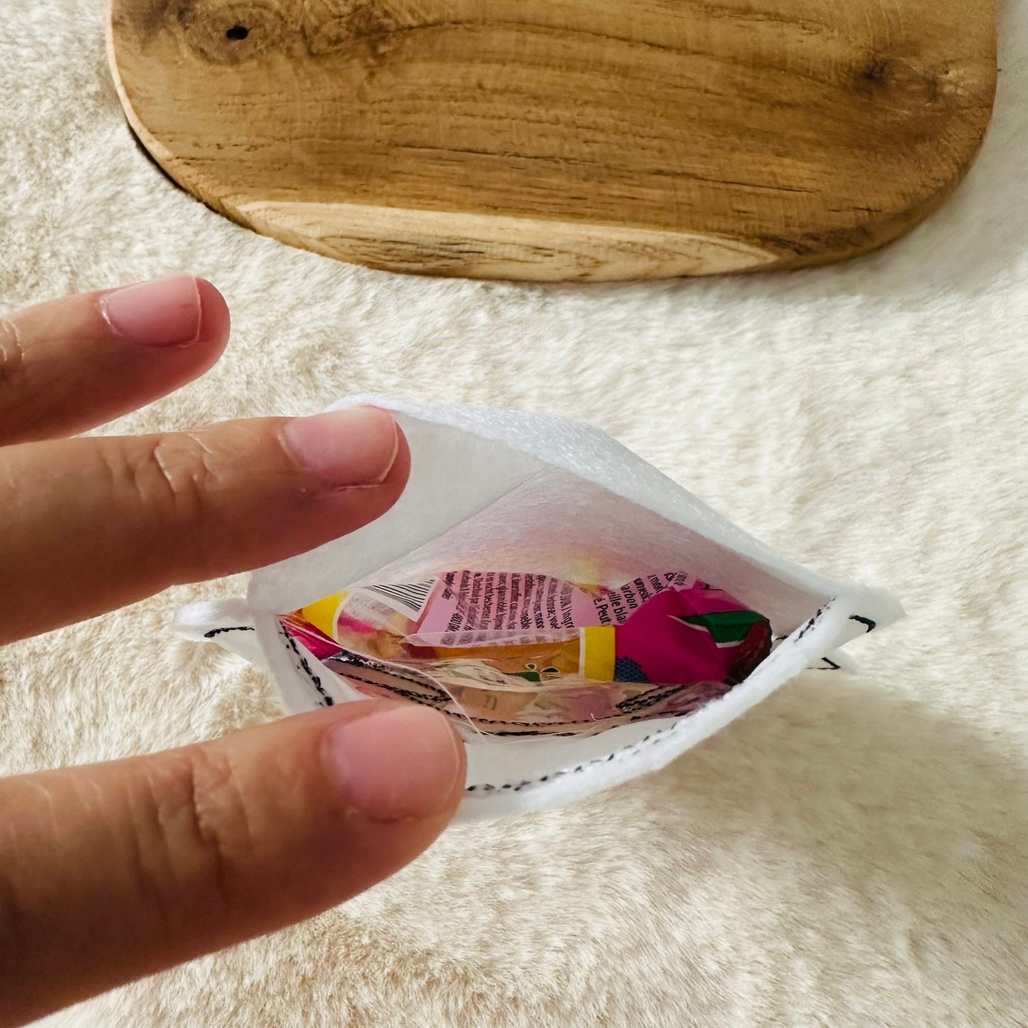 Petit Fantôme en Feutrine – Pochette à Bonbons Brodée