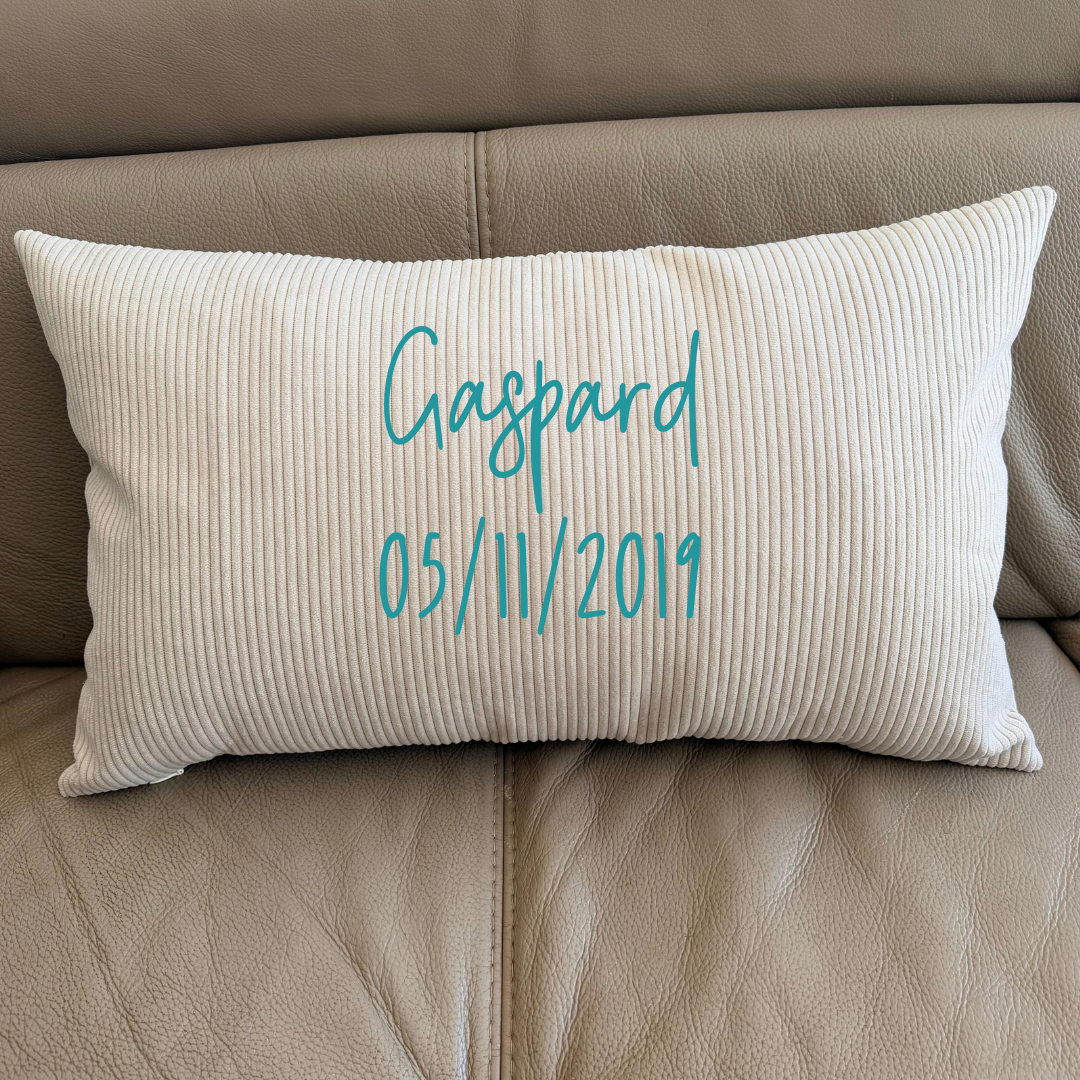 Coussin de naissance personnalisé – Prénom et date de naissance
