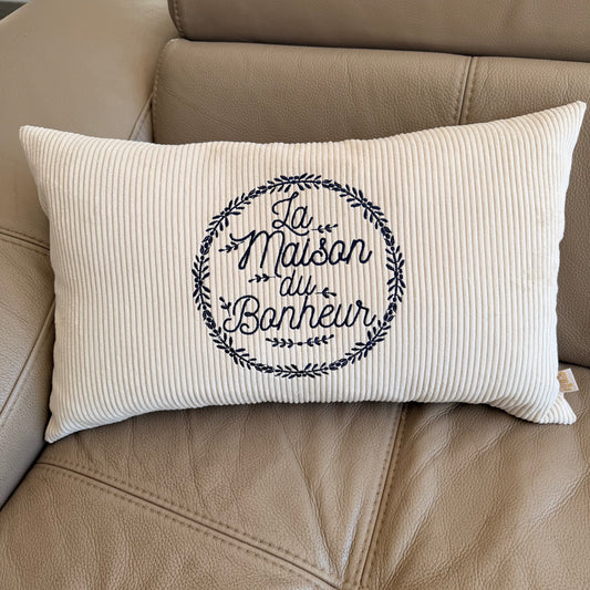Coussin personnalisé en velours côtelé – Brodé et fait main