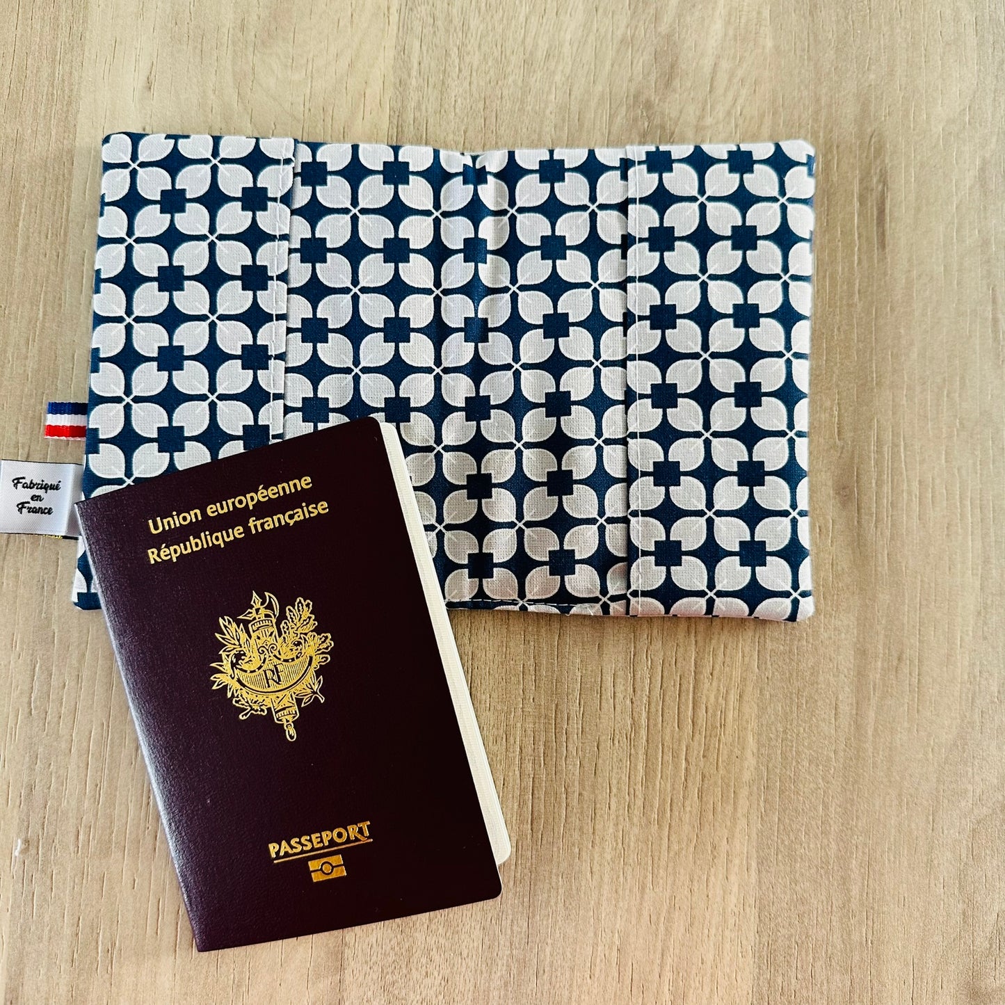 Protège passeport, graphique