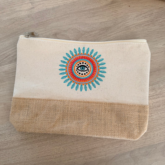 Trousse brodée, Mandala